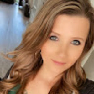 Meet your Posher, Abigail